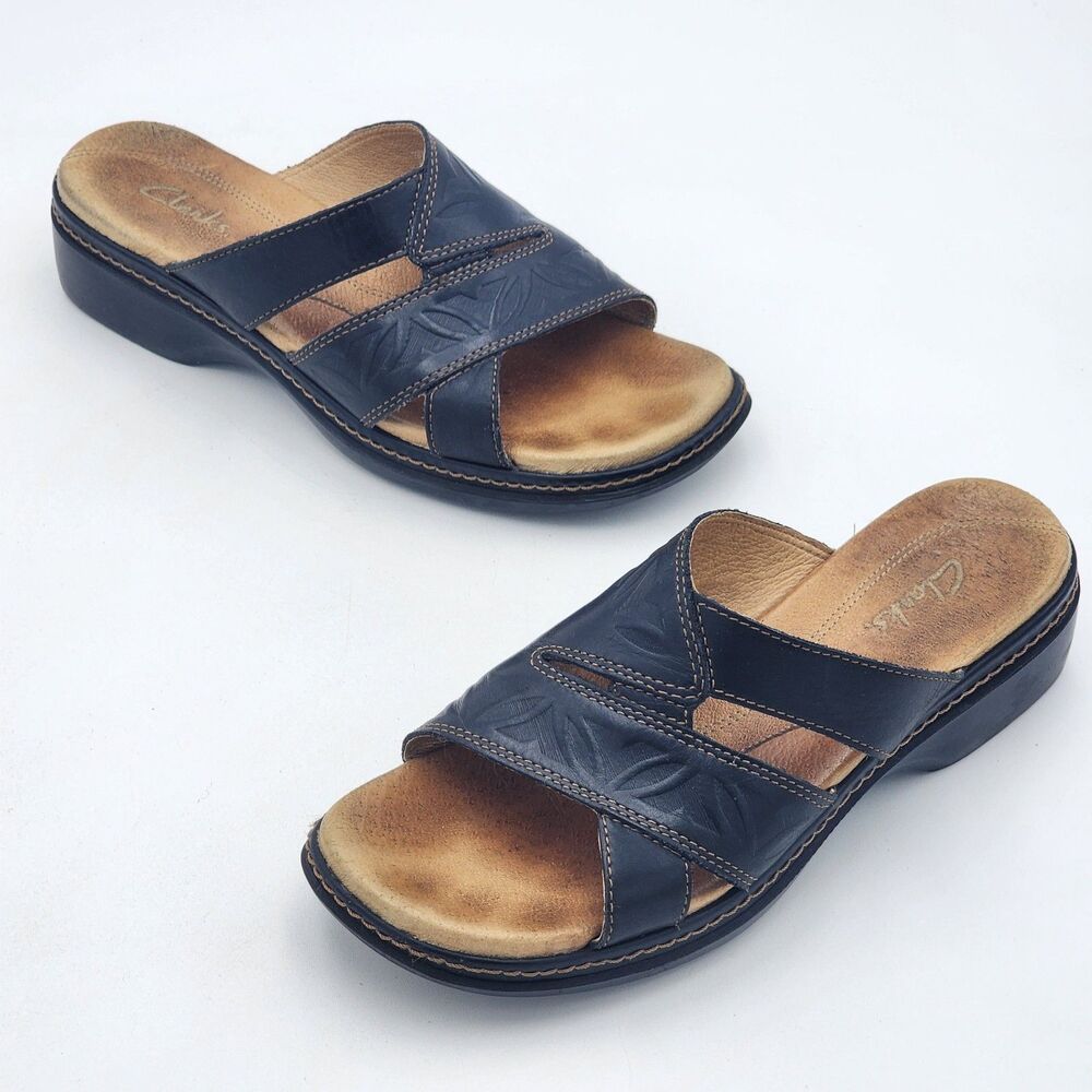 Clarks Leaf Embossed Leather Sandals Comfort Shoes Black Floral Size 6.5